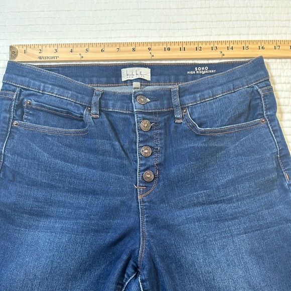 Nicole Miller Jeans. SoHo High Rise Skinny. Button Fly. Size 12. - Picture 4 of 6
